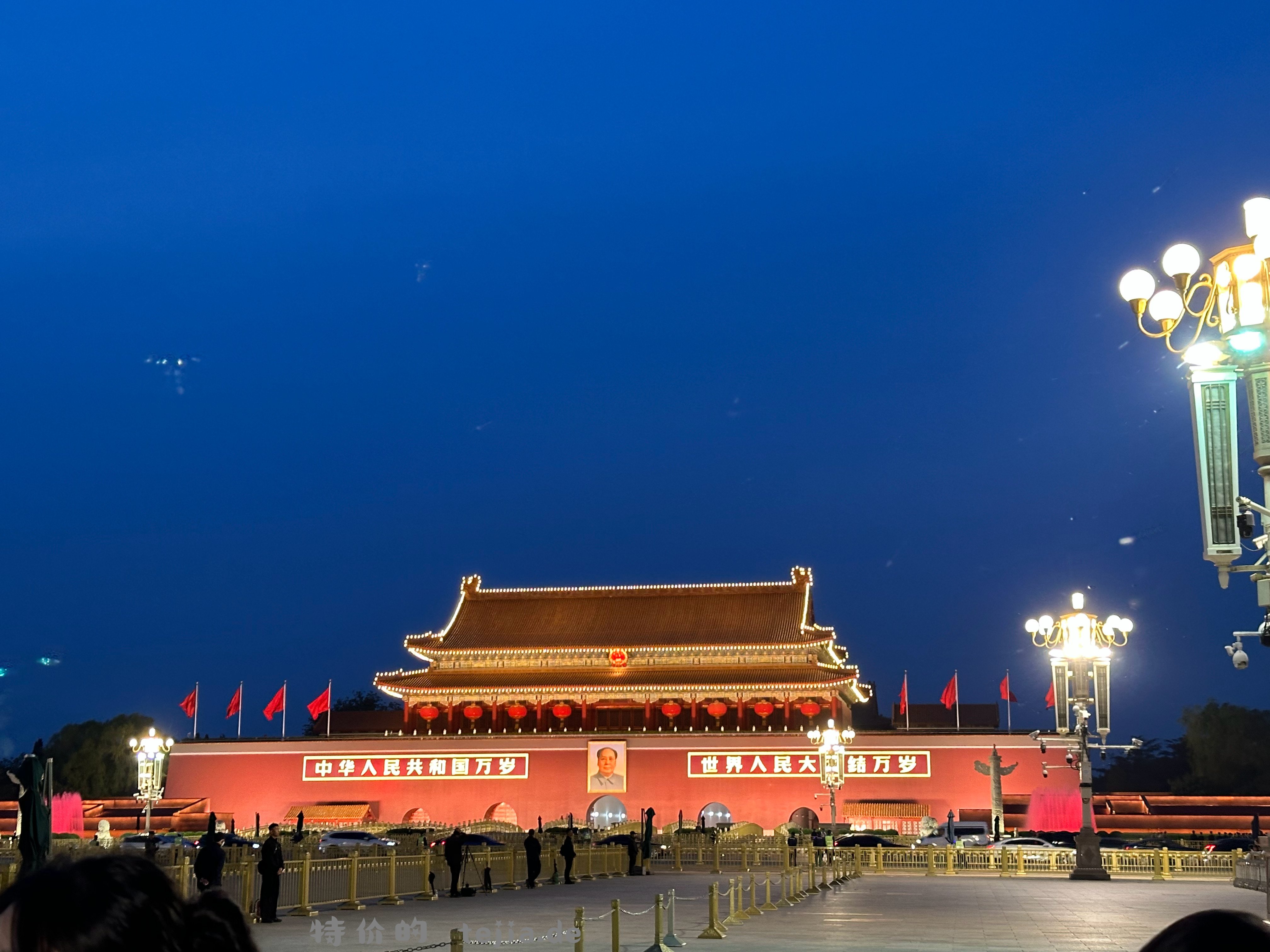 天坛很美 建筑 大树 太值得了 看降旗也很累 大家都是差不多时间来 - 特价的